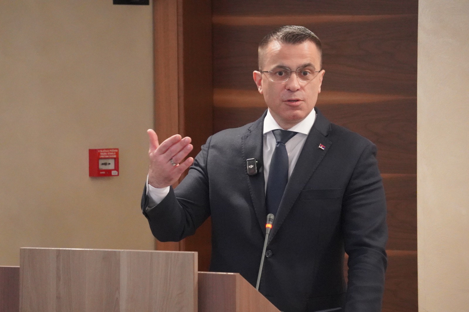 6bf1ce19-5389-4f13-82b0-3db97ff2281c