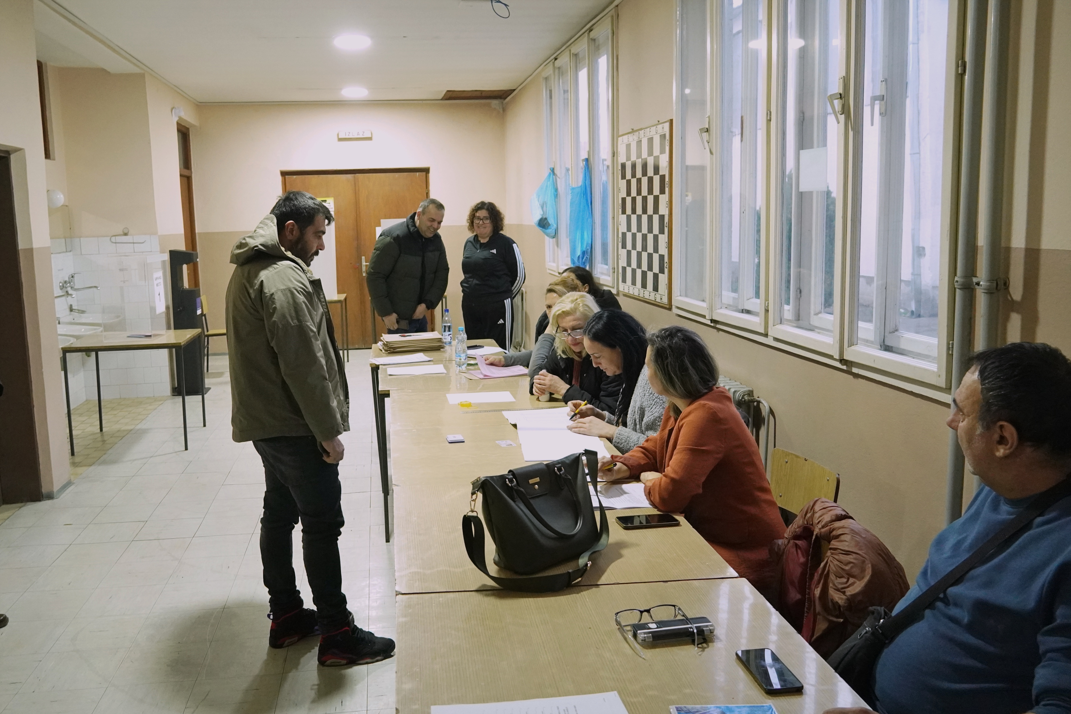 30, November, 2025, Negotin - Regular local elections in Negotin. Photo: Stanislav Nedelja/ATAImages 
30, novembar 2025, Negotin - Redovni lokalni izbori u Negotinu. Photo: Stanislav Nedelja/ATAImages