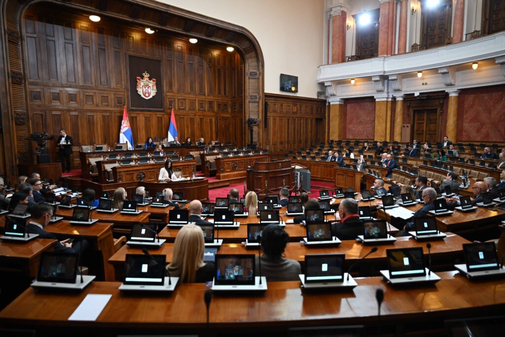 Beograd, 21.10.2025. -  Nastavak sednice Skupstine Srbije na cijem su pocetku poslanici postavljali pitanja ministrima, odrzana je danas u Domu Narodne skupstine. (BETAPHOTO/Narodna skupstina Srbije/Pedja Vuckovic)