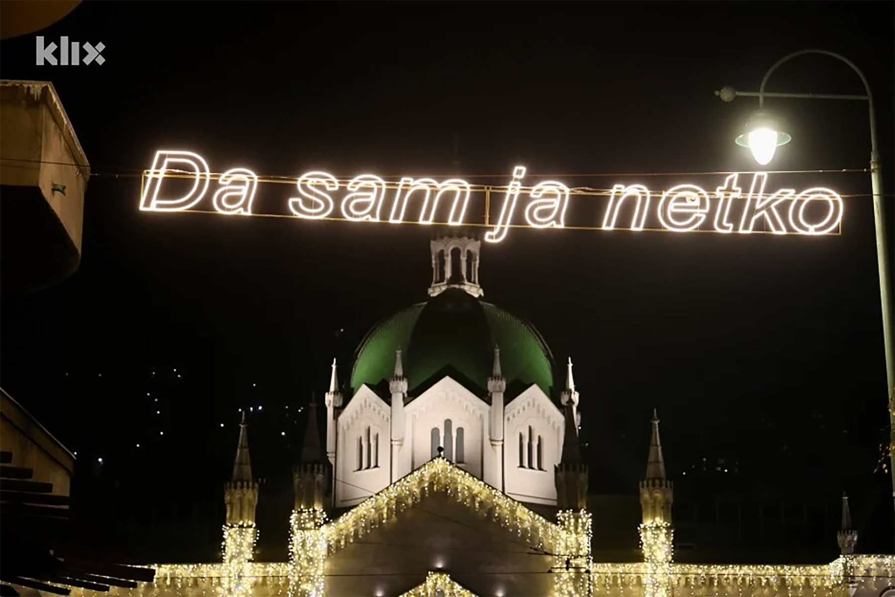 Radićeva ulica u Sarajevu dobila je novi izgled nakon što je ukrašena stihovima legendarne grupe Indexi