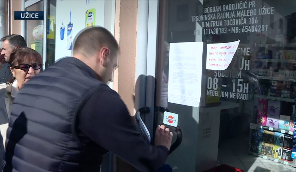 Užice Bogdan Radojičić, aktvista udruženja „Da (Ne) dišemo Duboko“, našao se na udaru lokalne vlasti u Užicu