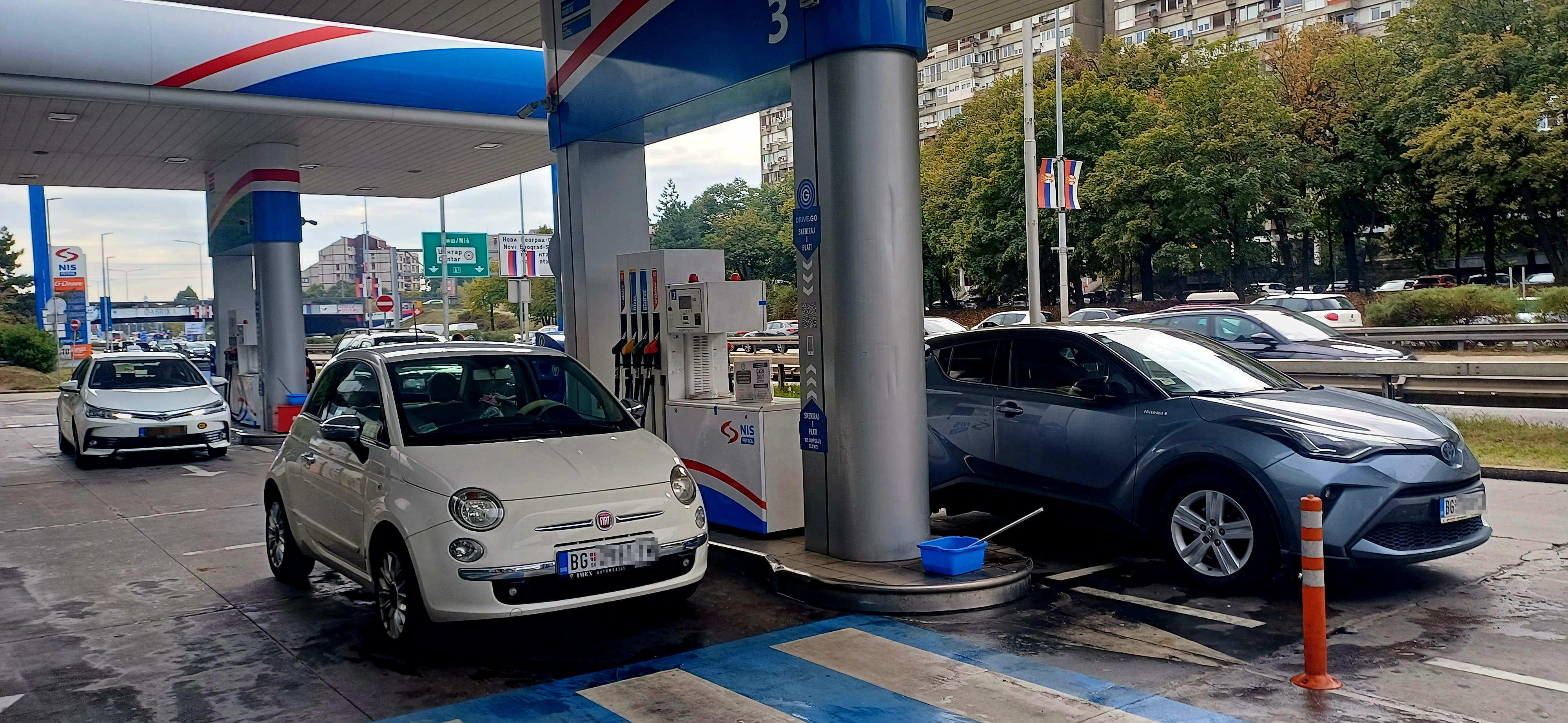 Beograd 09.10.2025. Nis, Naftna industrija srbije, benzinska pumpa