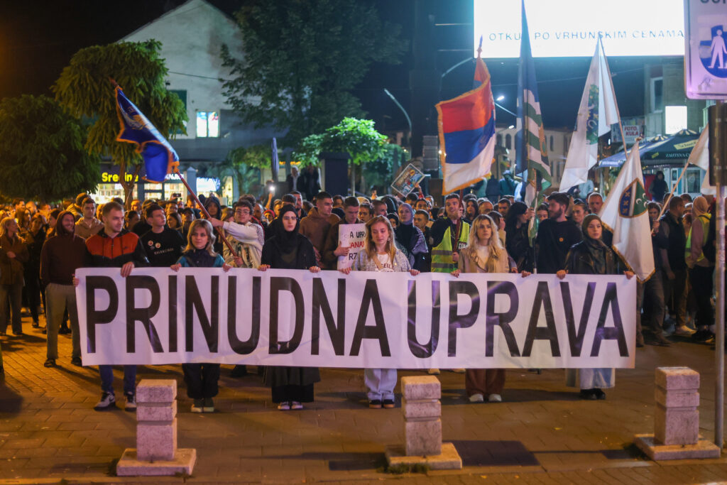 1759133738-novi_pazar_protest_28092025_0019-1024x683.jpg