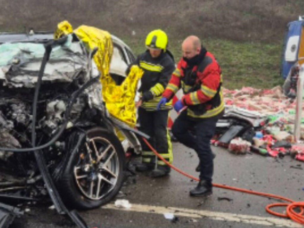 Jedna osoba poginula u teškoj nesreći između Prizrena i Suve Reke