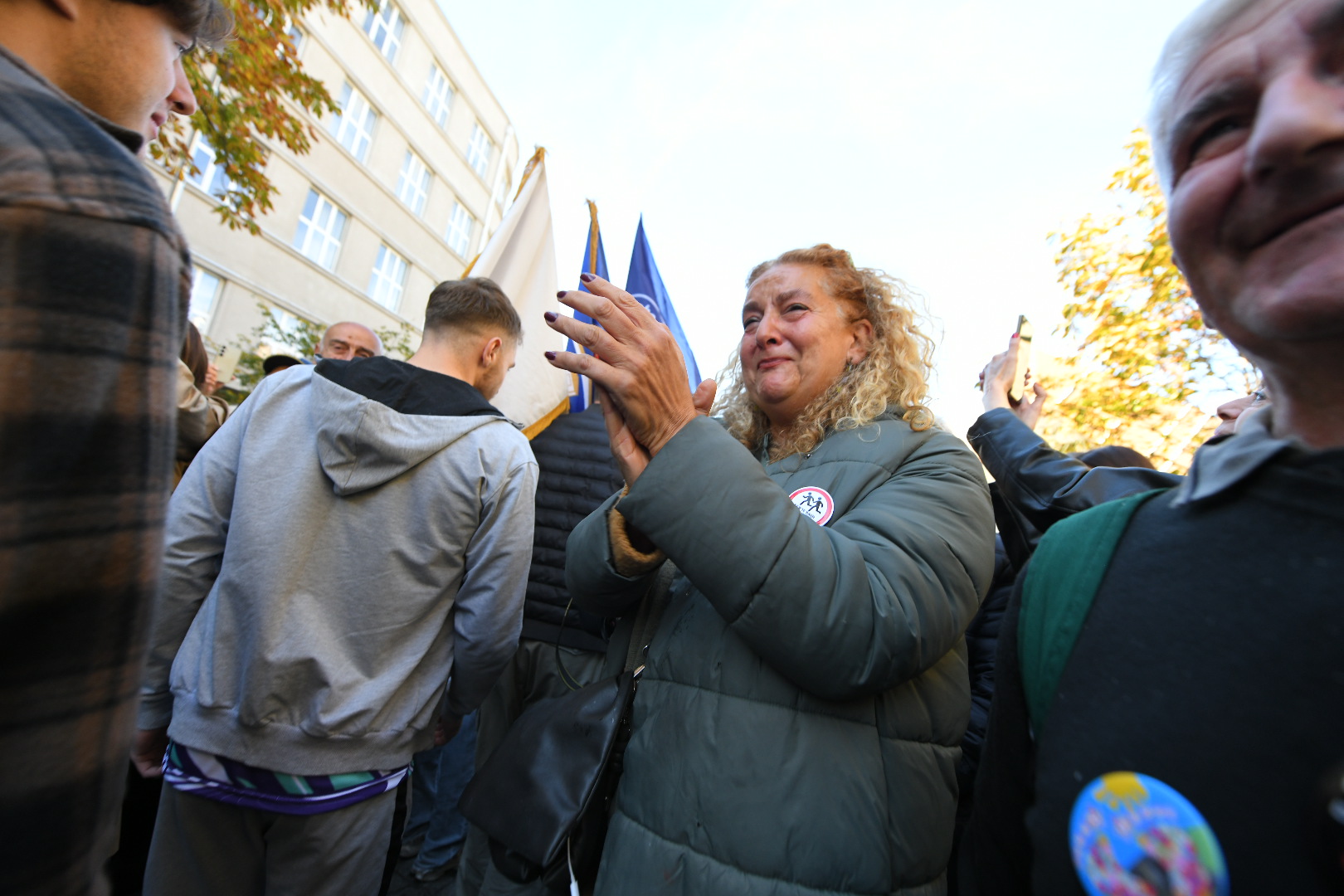 Beograd 29.10.2025. Peta beogradska gimnazija, studenti iz Novog Pazara ispred pete beogradske gimnazije