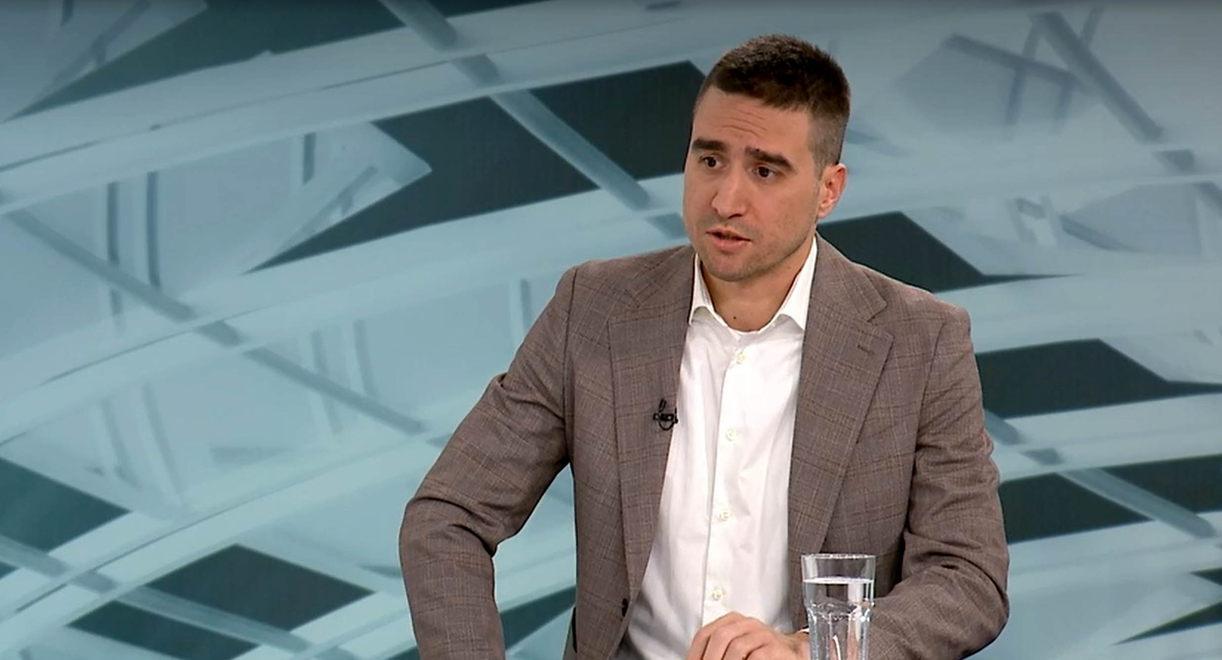 Predsednik sindikata Kontrolora letenja Ranko Radovanović
Otpušteni kontrolor letenja: Nismo prošli bezbednosnu proveru, ali nema nikakvog obrazloženja