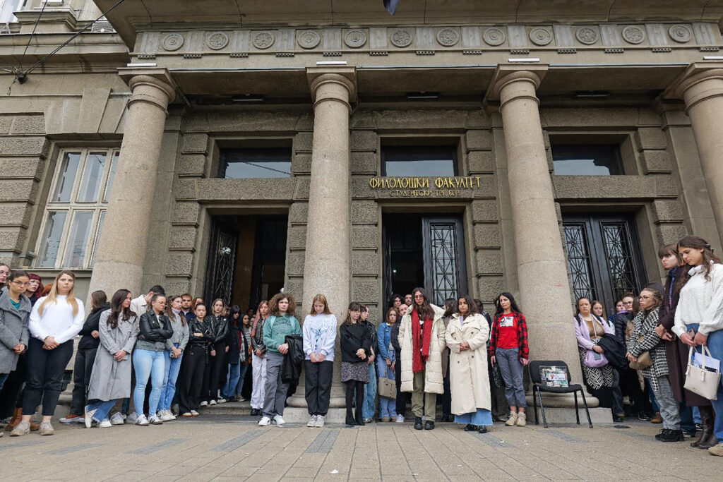Mesto: Beograd
Datum: Mon Nov 17 13:27:27 CET 2025
Dogadjaj: DRUŠTVO - Pomen povodom godišnjice smrti studentkinje Anje Radonjić, koja je teško povređena u padu nadstrešnice na novosadskoj železničkoj stanici.
Fotoreporter: Milica Vučković
Izvor: FoNet