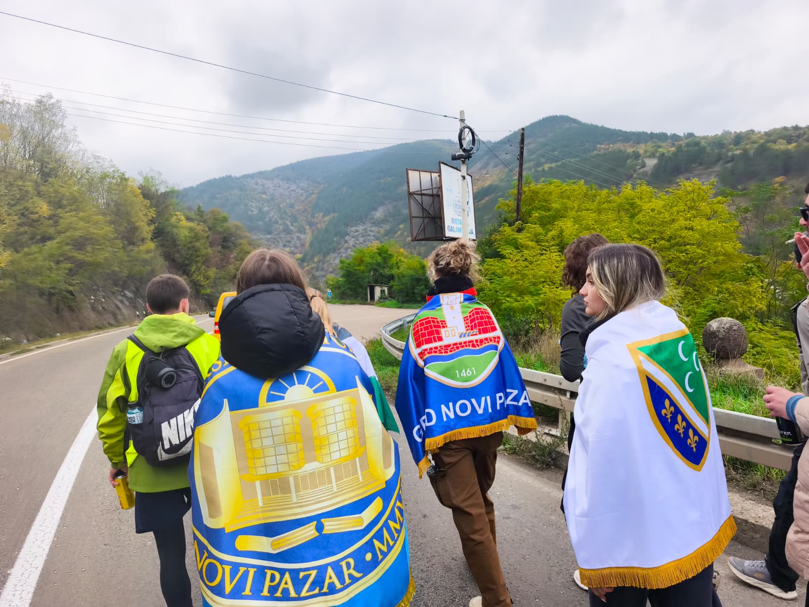 Studenti iz Novog Pazara pešače ka Magliču