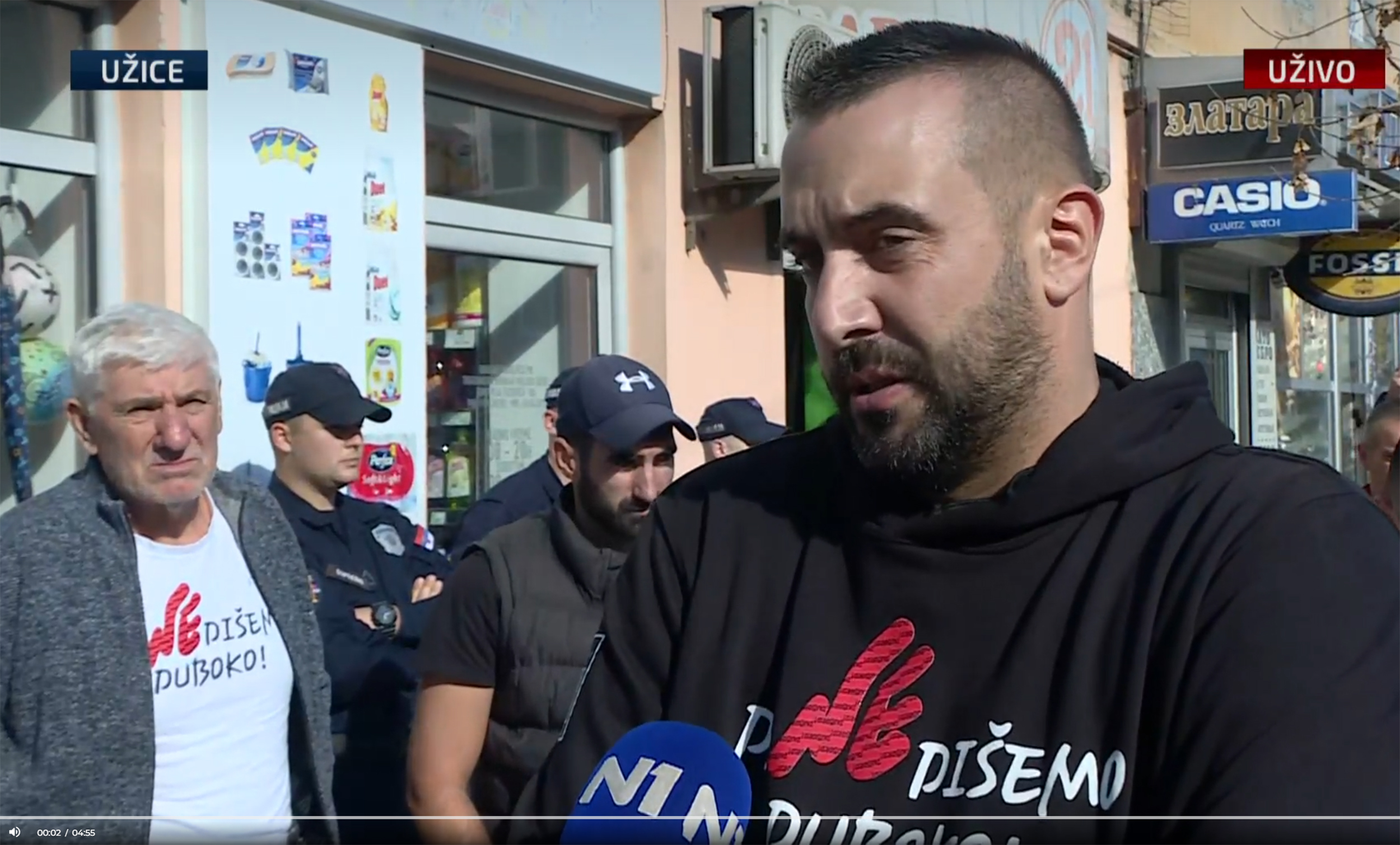 Bogdan Radojičić  Užice Bogdan Radojičić, aktvista udruženja „Da (Ne) dišemo Duboko“, našao se na udaru lokalne vlasti u Užicu