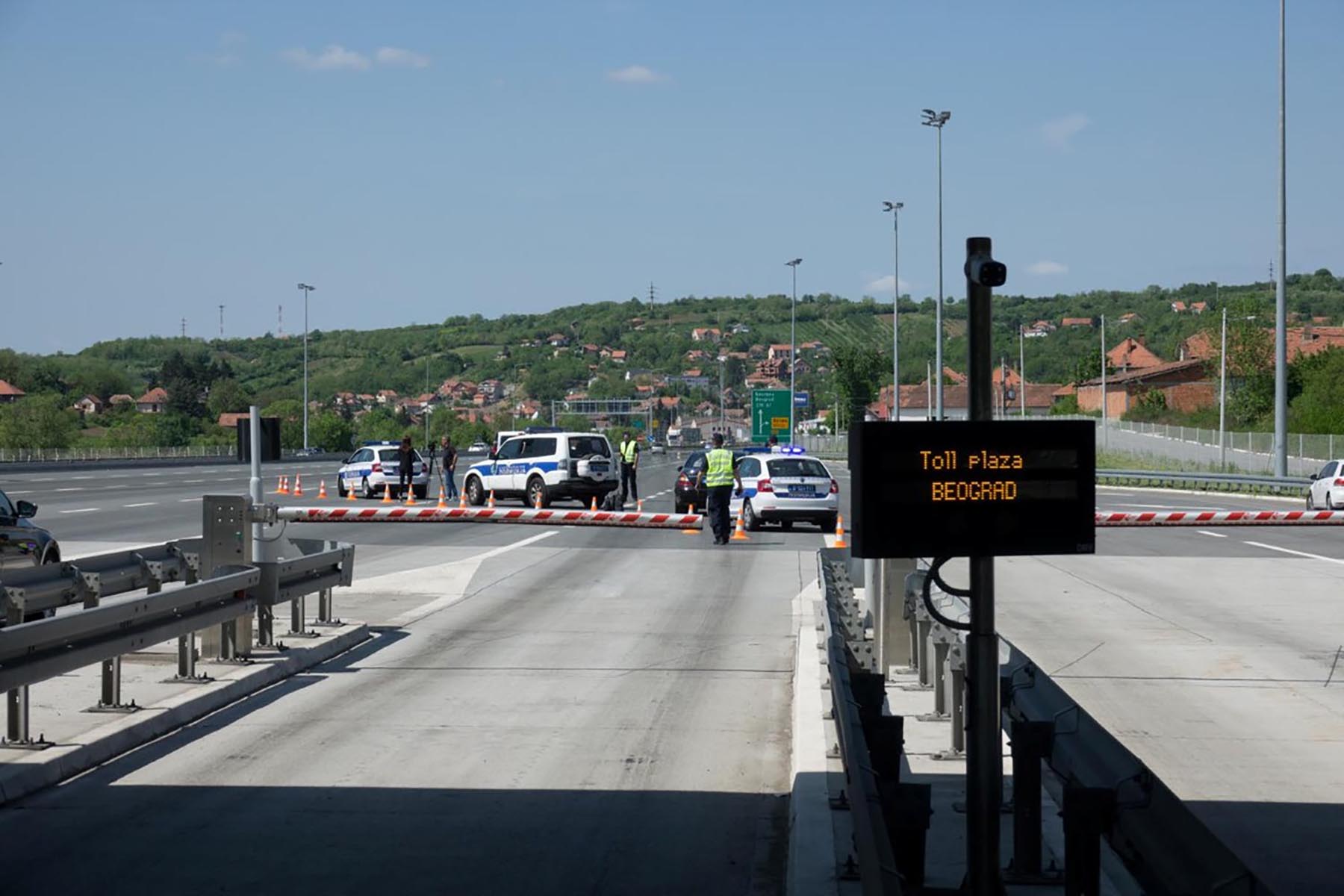 Naplantna stanica naplatna rampa merenje brzine saobraćajna policija