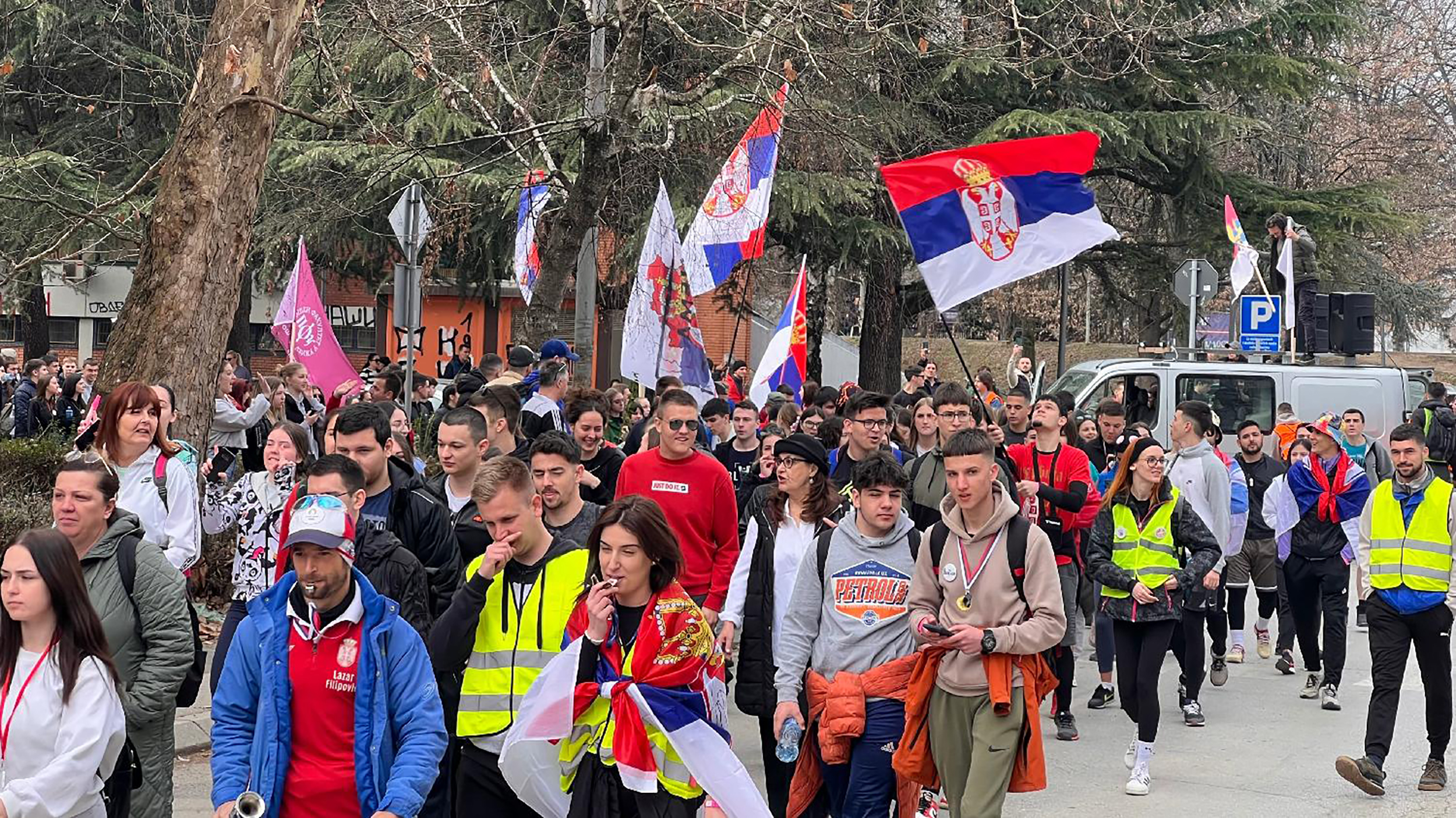 Mesto: Čačak
Datum: Mon Mar 10 12:30:31 CET 2025
Dogadjaj: DRUŠTVO - Studenti iz Čačka, Kraljeva i Užica peške su krenuli put Beograda, i pet dana će pešačiti Ibarskom magistralom.
Fotoreporter: Nebojša Ilić
Izvor: FoNet