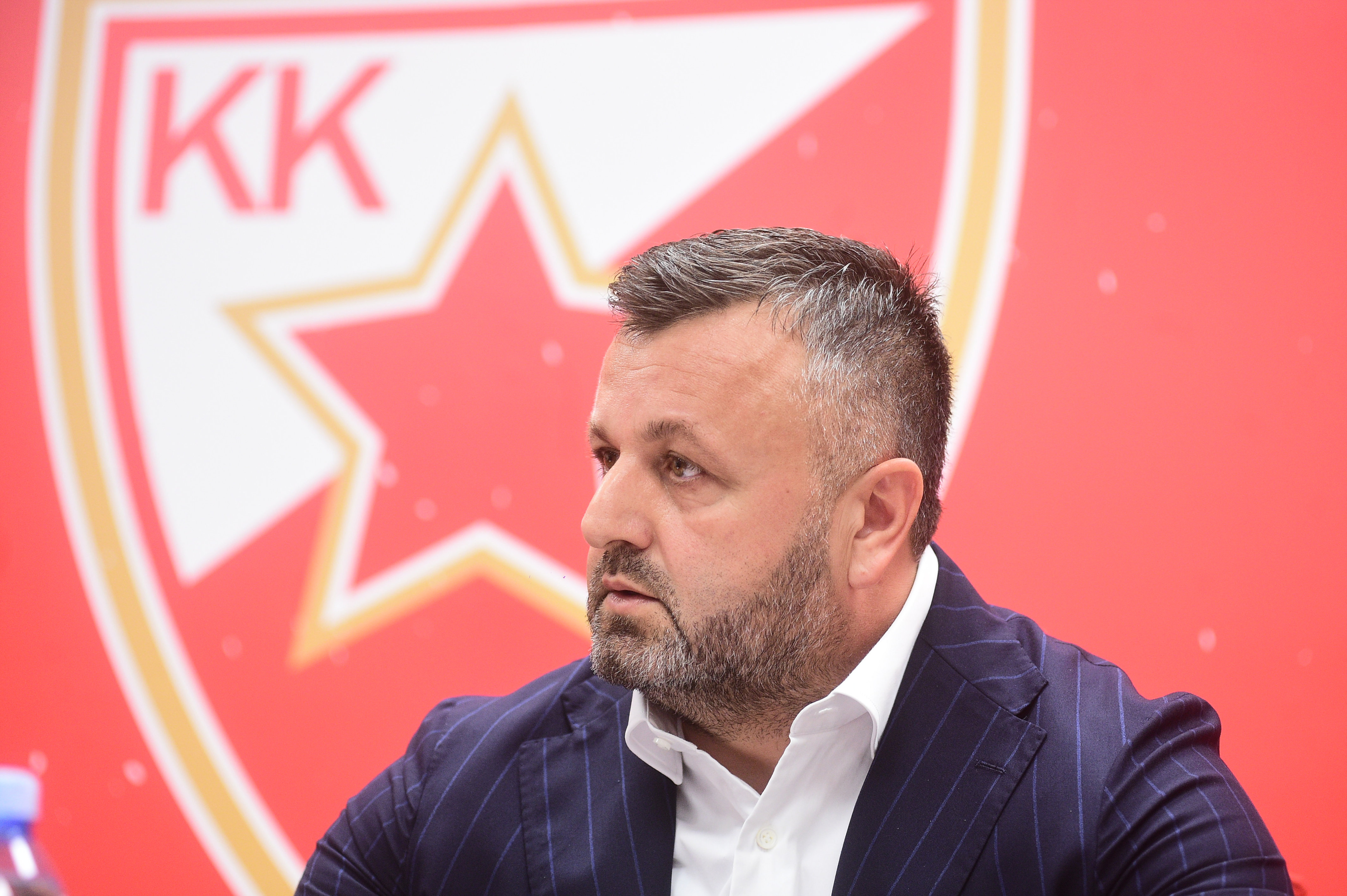 The KK Crvena zvezda Meridianbet conference on the occasion of the start of the season, where club president Nebojsa Covic and club president Zeljko Drcelic addressed the media, was held at Mali Kalemegdan.