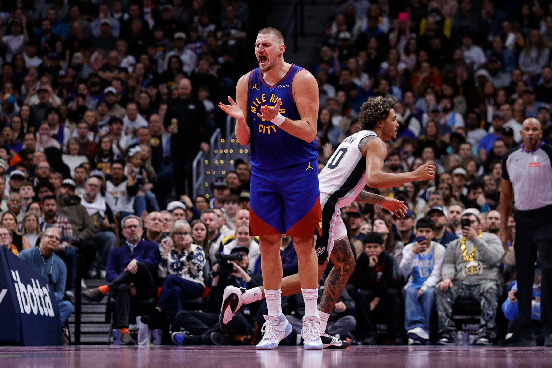 NBA: San Antonio Spurs at Denver Nuggets