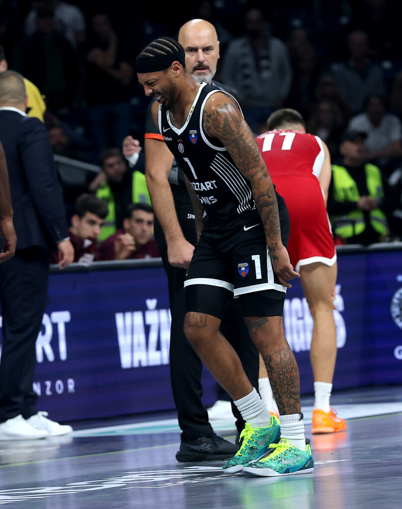 Belgrade, Serbia. 20th Oct, 2025. Partizan's Miikka Muurinen warms up prior to the ABA league basketball match between Partizan and FMP on October 20. 2025. in Belgrade, Serbia.
(photo by Pedja Milosavljevic/STARSPORT ©)