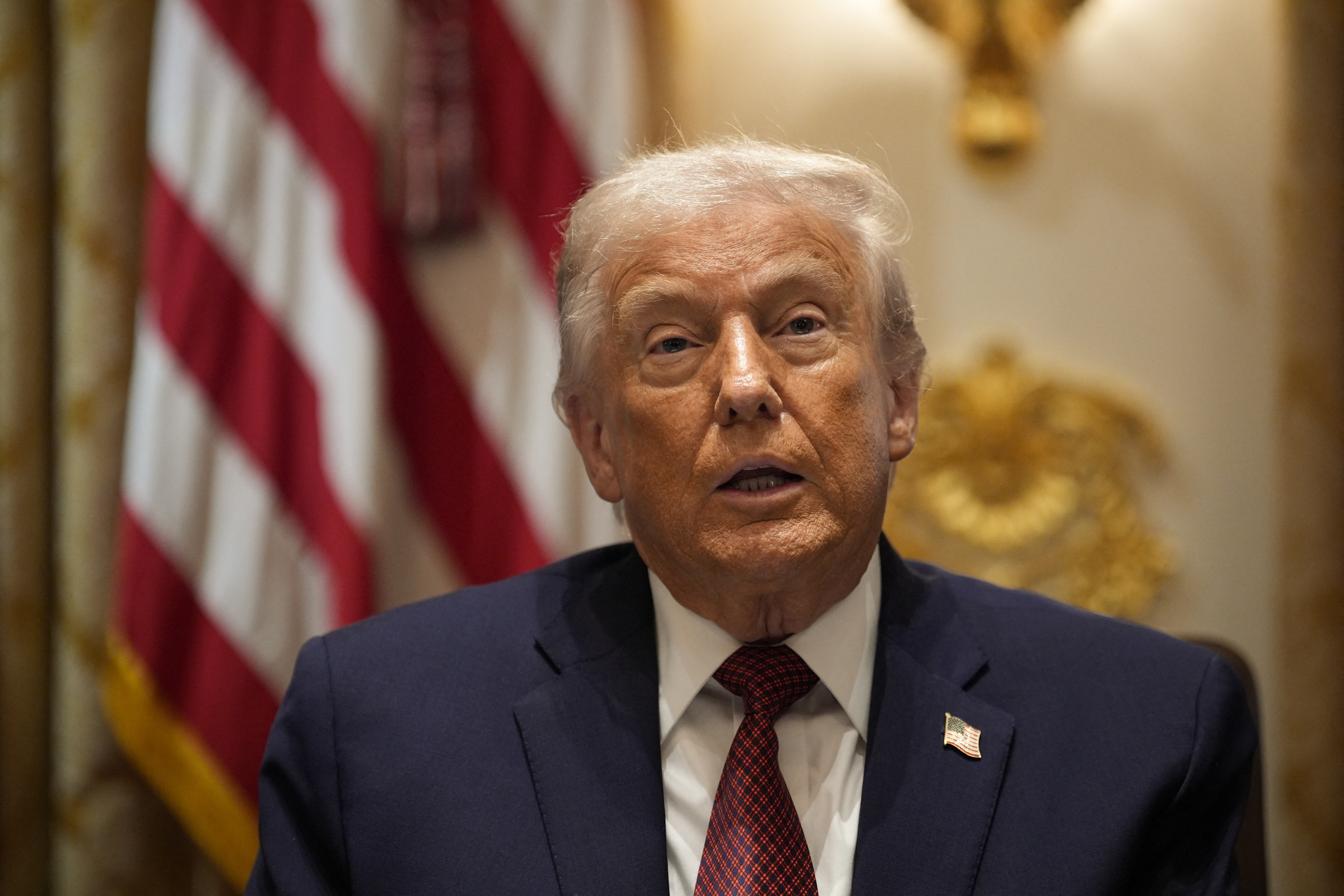 epa12579372 US President Donald Trump during a roundtable in the Cabinet Room at the White House in Washington, DC, USA, 08 December 2025, where he is reportedly expected to announce 12 billion aid plan for farmers.  EPA/YURI GRIPAS / POOL