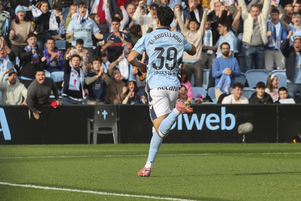 epa12623373 Celta Vigo's Jones El-Abdellaoui celebrates after scoring the 3-1 goal during the Spanish LaLiga soccer match between RC Celta de Vigo and Valencia FC, in Spain, 03 January 2026.  EPA/Salvador Sas