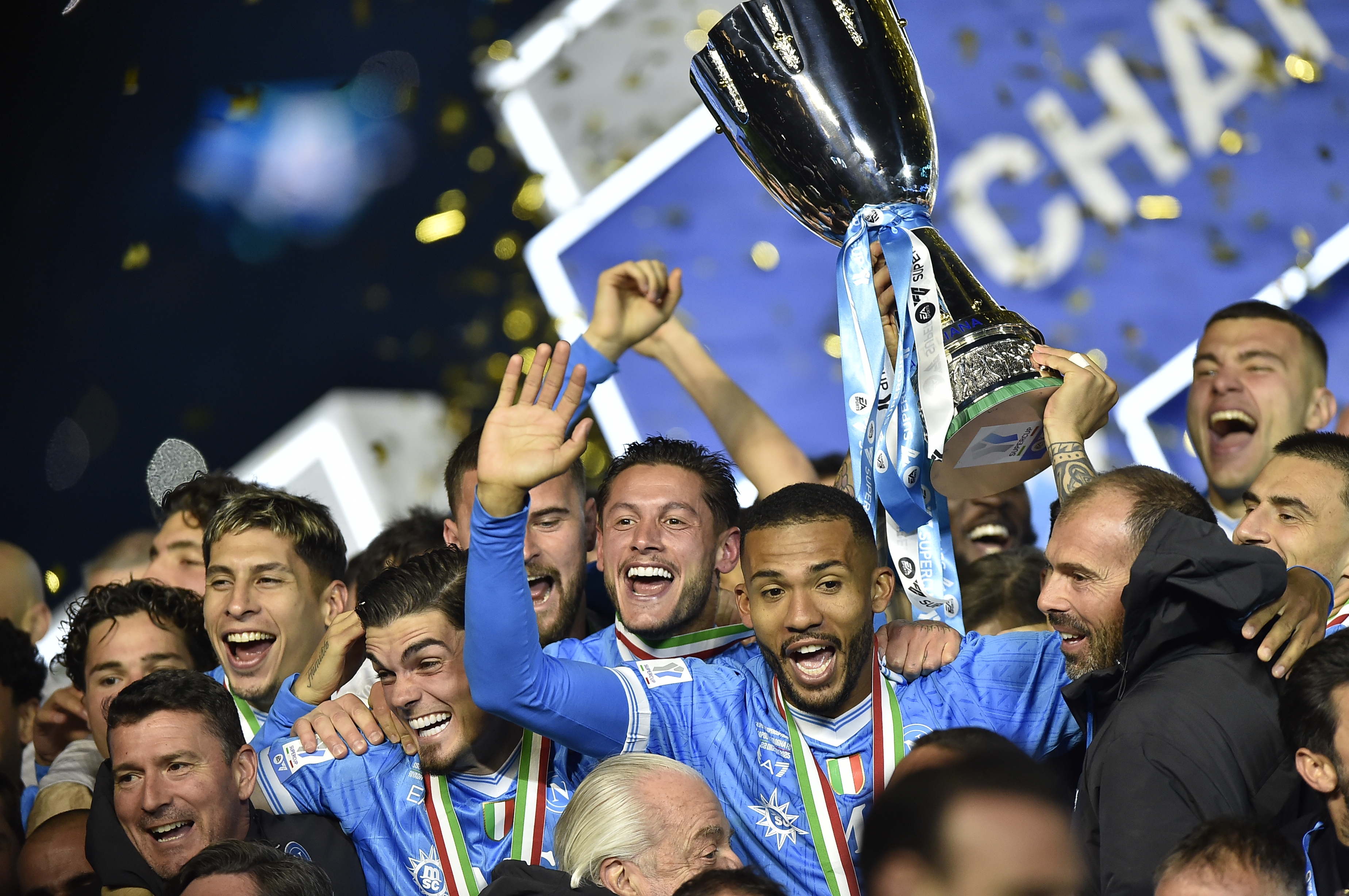 epa12609375 Juan Jesus of Napoli (C) and teammates celebrate with the trophy after winning the Supercoppa Italiana, the Italian Super Cup final between SSC Napoli and Bologna FC 1909, in Riyadh, Saudi Arabia, 22 December 2025.  EPA/STRINGER