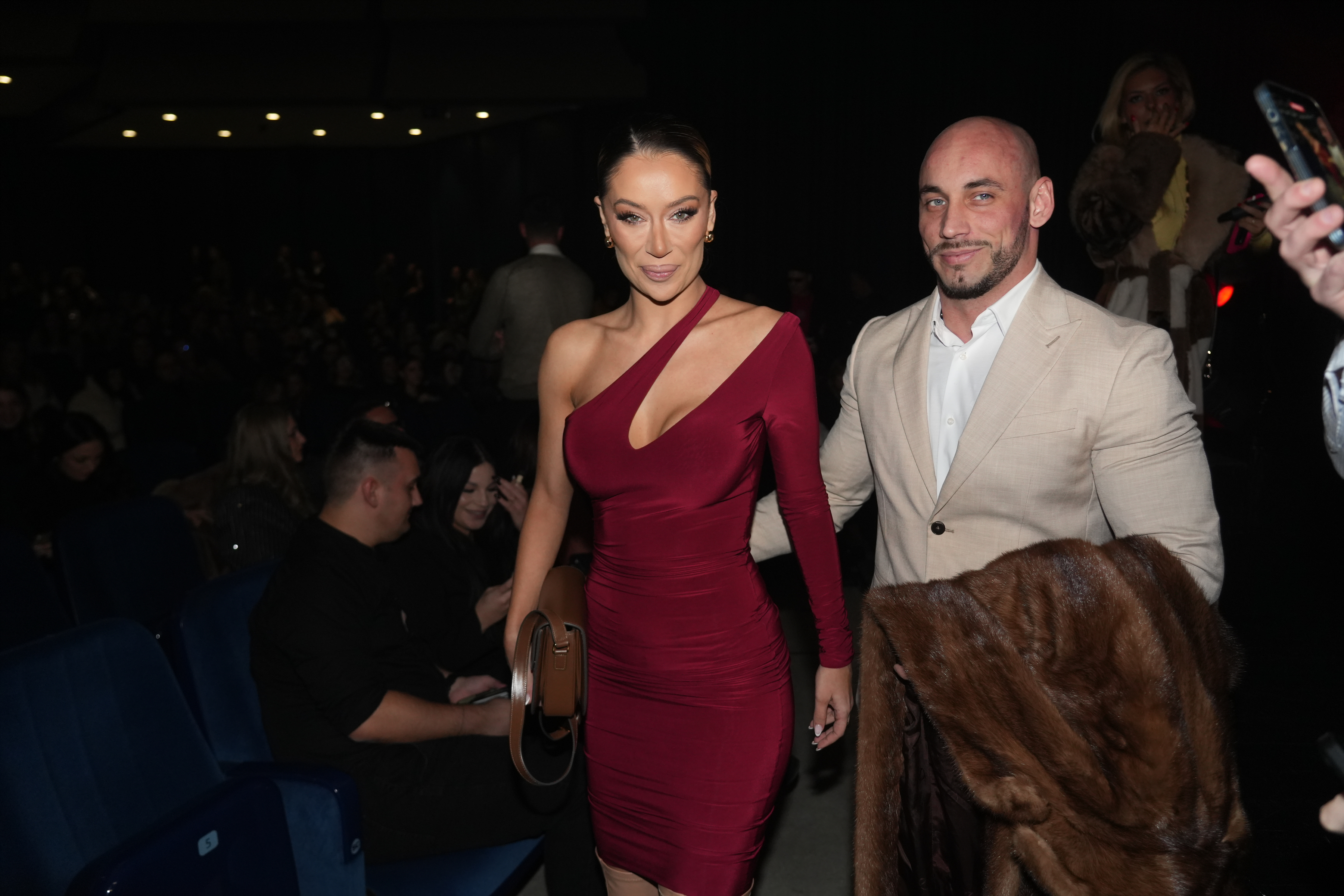 After starting her concert tour called "Dawn" with the first concert at Sava Center on November 7th, Emina Jahovic held another concert at the Plava Dvorana due to great interest.