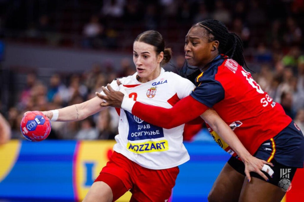 Mesto: Dortmund
Datum: Tue Dec 02 18:51:30 CET 2025
Dogadjaj: SPORT/RUKOMET/ŽENE - utakmica Španija - Srbija u prvom kolu druge faze Svetskog prvenstva u rukometu za žene, 29:31
Izvor: FoNet/IHF