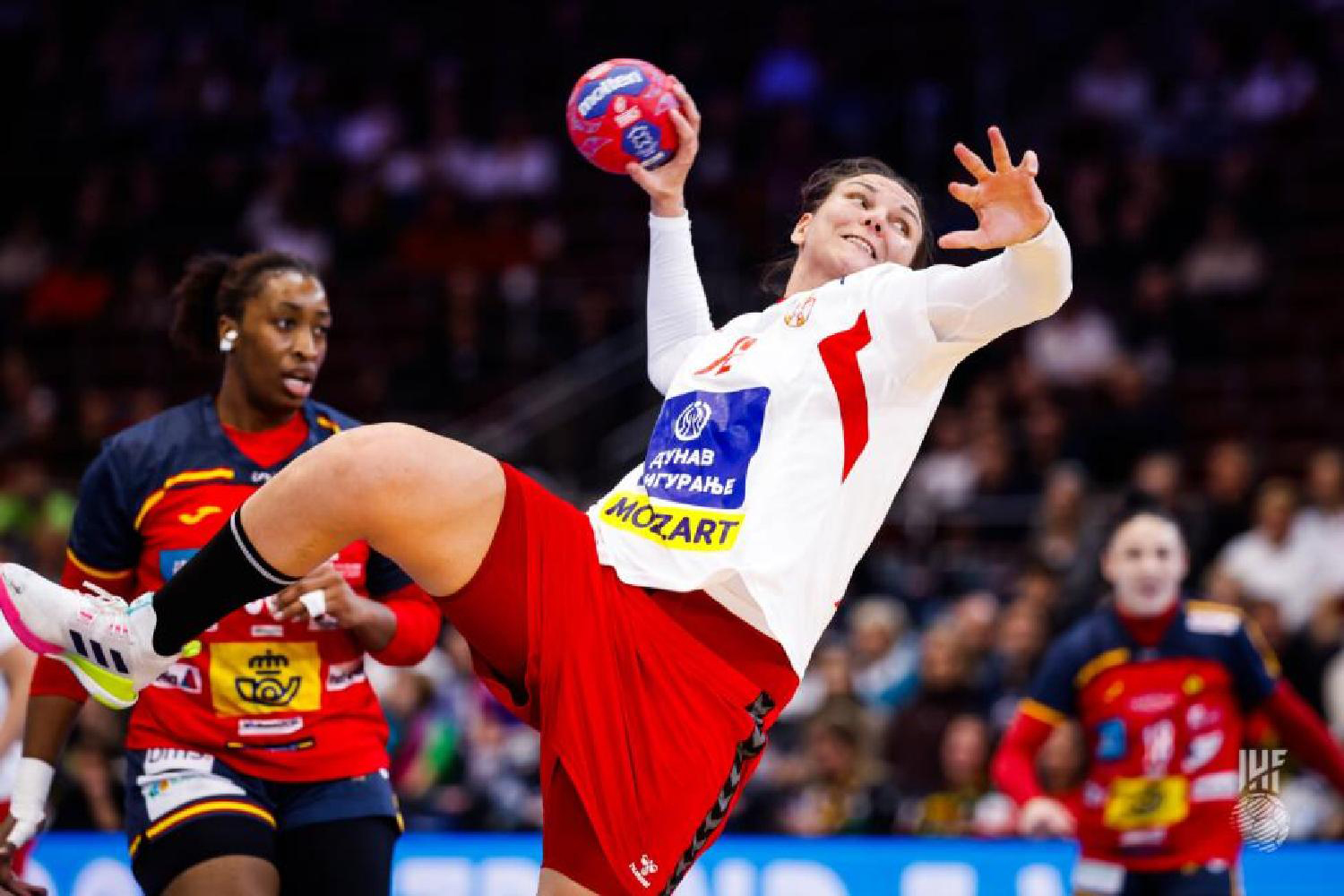 Mesto: Dortmund
Datum: Tue Dec 02 18:51:05 CET 2025
Dogadjaj: SPORT/RUKOMET/ŽENE - utakmica Španija - Srbija u prvom kolu druge faze Svetskog prvenstva u rukometu za žene, 29:31
Izvor: FoNet/IHF