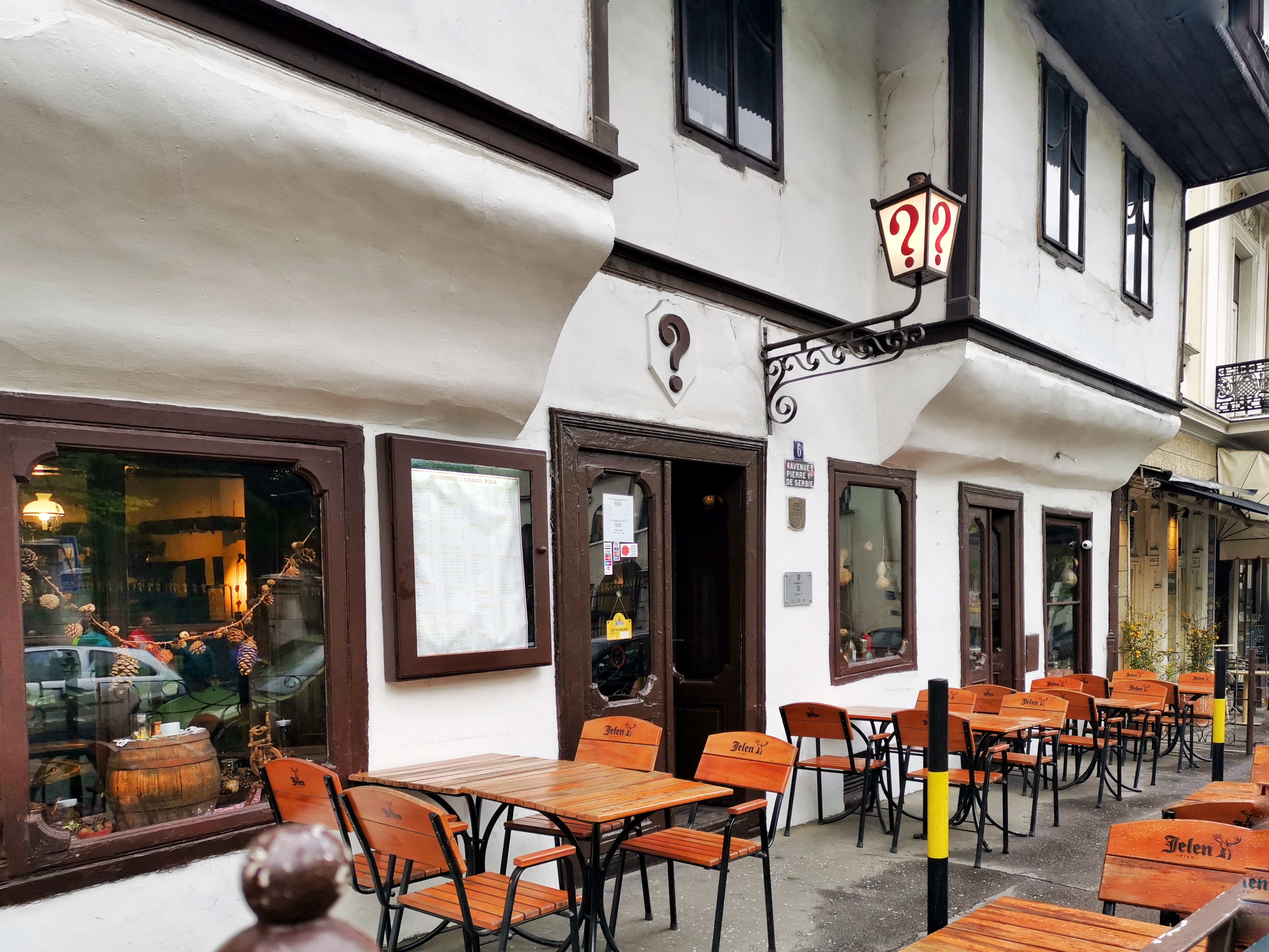 Beograd. Kafana Znak pitanja Foto: Shutterstock/Danijela Maksimovic