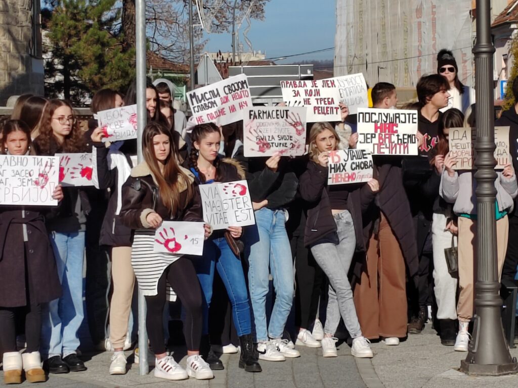 Čačak protest srednje skole