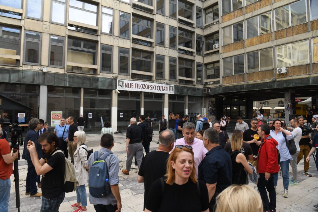 Beograd, 31.05.2024. Filozofski fakultet, Protest i tribina povodom napada na Vuka Cvijića, Vuk Cvijić napad, skup podrške Foto: Filip Krainčanić/Nova.rs
