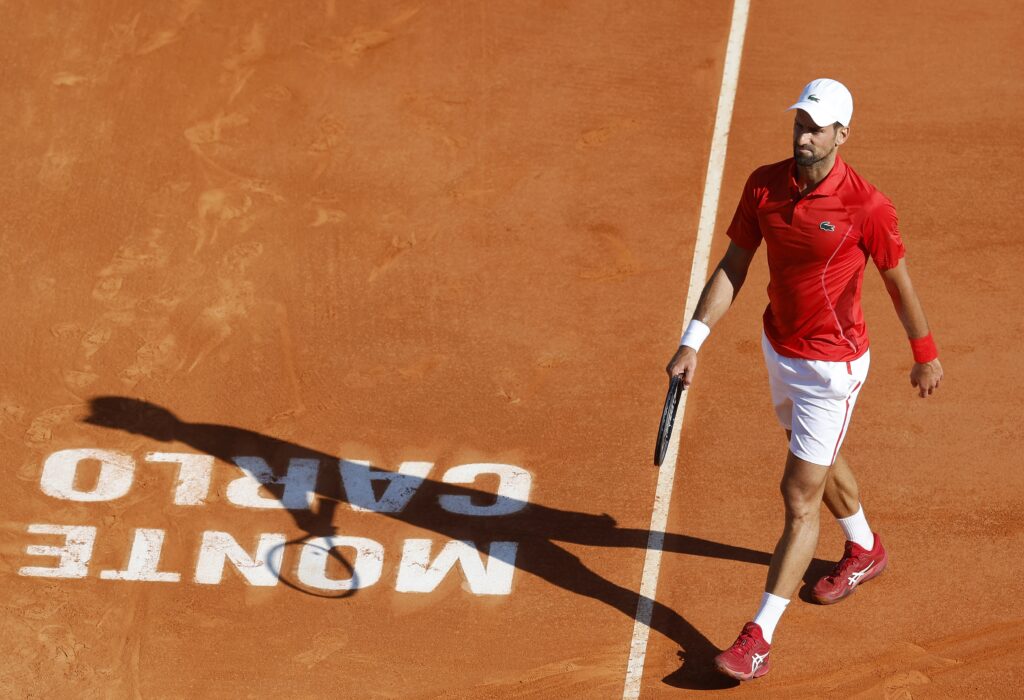 epa11276659 Novak Djokovic of Serbia during his semi final match against Casper Ruud of Norway at the ATP Monte Carlo Masters tennis tournament in Roquebrune Cap Martin, France, 13 April 2024.  EPA-EFE/SEBASTIEN NOGIER