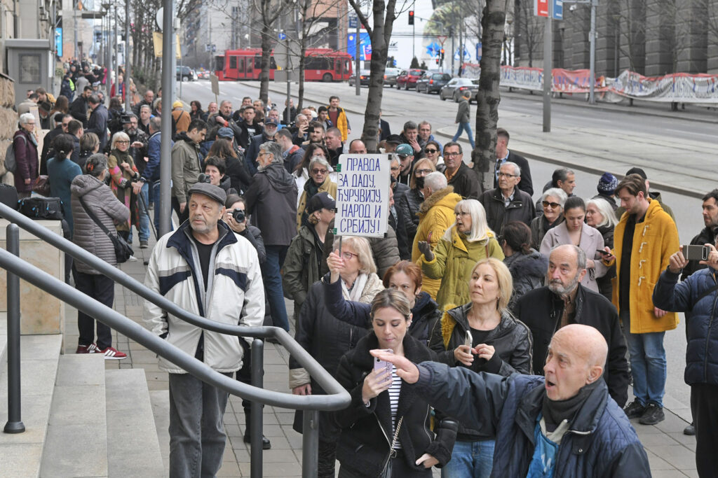 Beograd 05.02.2024. Apelacioni sud, protest zbog oslobađajuće presude zbog ubistva Slavka Ćuruvije Foto: Goran Srdanov/Nova.rs
