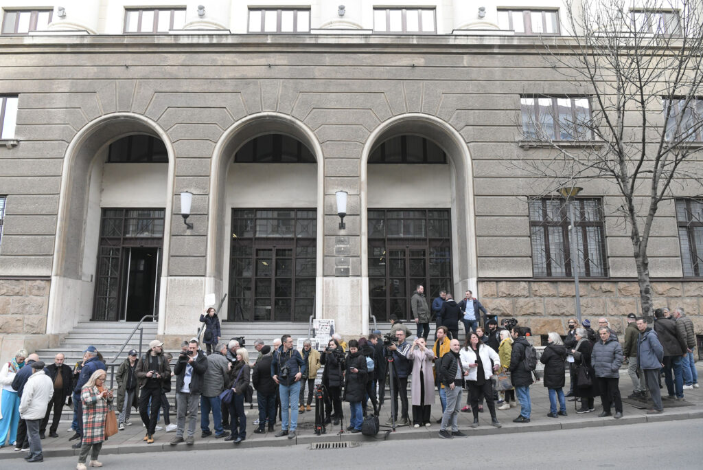 Beograd 05.02.2024. Apelacioni sud, protest zbog oslobađajuće presude zbog ubistva Slavka Ćuruvije Foto: Goran Srdanov/Nova.rs