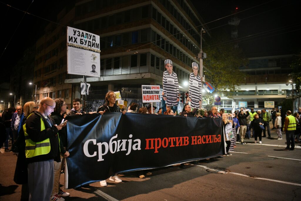 Beograd 04.11.2023. Protest Srbija protiv nasilja, 27. po redu protest Srbija protiv nasilja, šetnja građana, gradjana, RTS  Foto: Filip Krainčanić/Nova.rs
