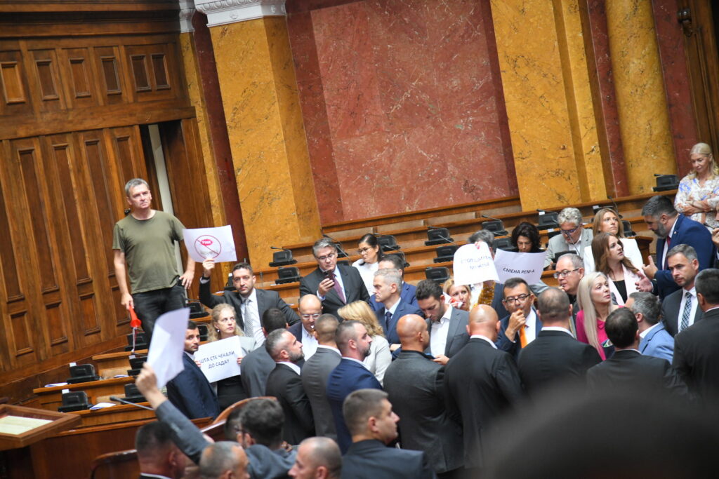 Beograd 06.09.2023. Sednica skupštine Srbije, Skupština Srbije, sednica, skupštinska sala, poslanici, zasedanje Foto: Nemanja Jovanović/Nova.rs