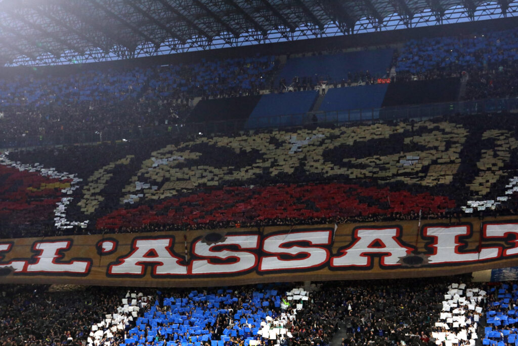 epa10632291 Supporters of AC Milan display a banner during the UEFA Champions League semi-final second leg soccer match between FC Inter and AC Milan, in Milan, Italy, 16 May 2023.  EPA-EFE/MATTEO BAZZI