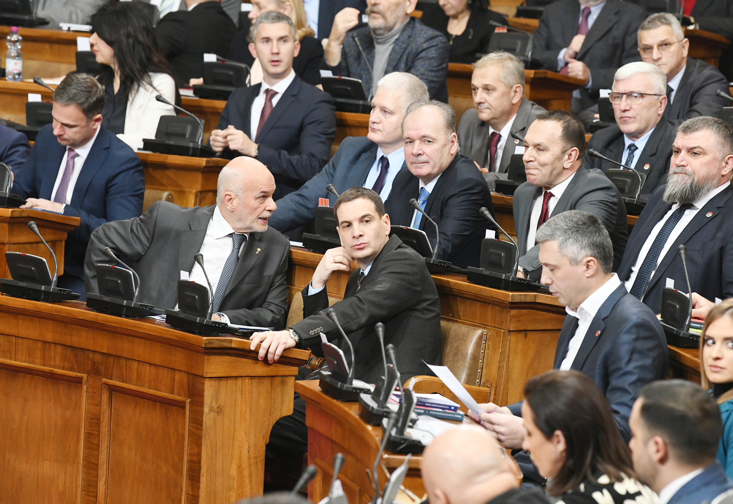 Beograd 02.02.2023. Sednica Skupstine Srbije, skupstina, izvestaj o pregovorima sa Pristinom, Vojislav Mihailović i Miloš Jovanović