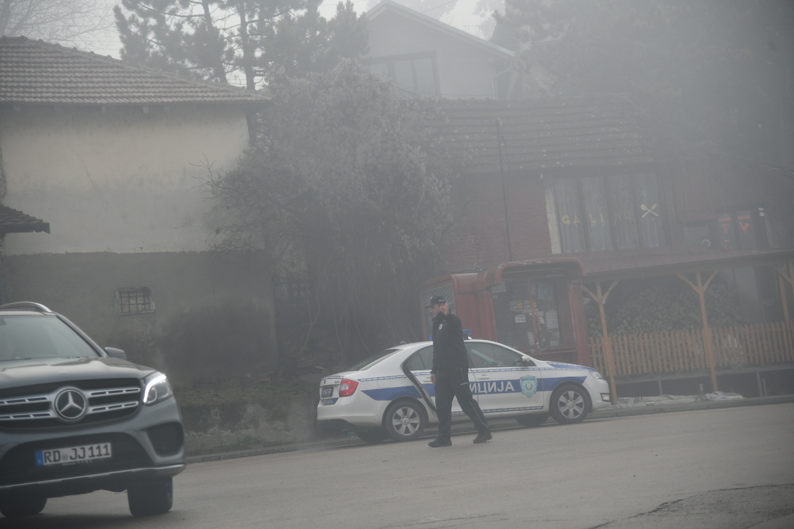 Bela Palanka, 26.12.2022. cisterna sa amonijakom sletela je sinoć sa pruge između Pirota i Bele Palanke, a iz nje je iscurio amonijak, curenje amonijaka, policija preusmerava skretanje za Pirot preko kozijih staza Foto: Nemanja Jovanović/Nova.rs
