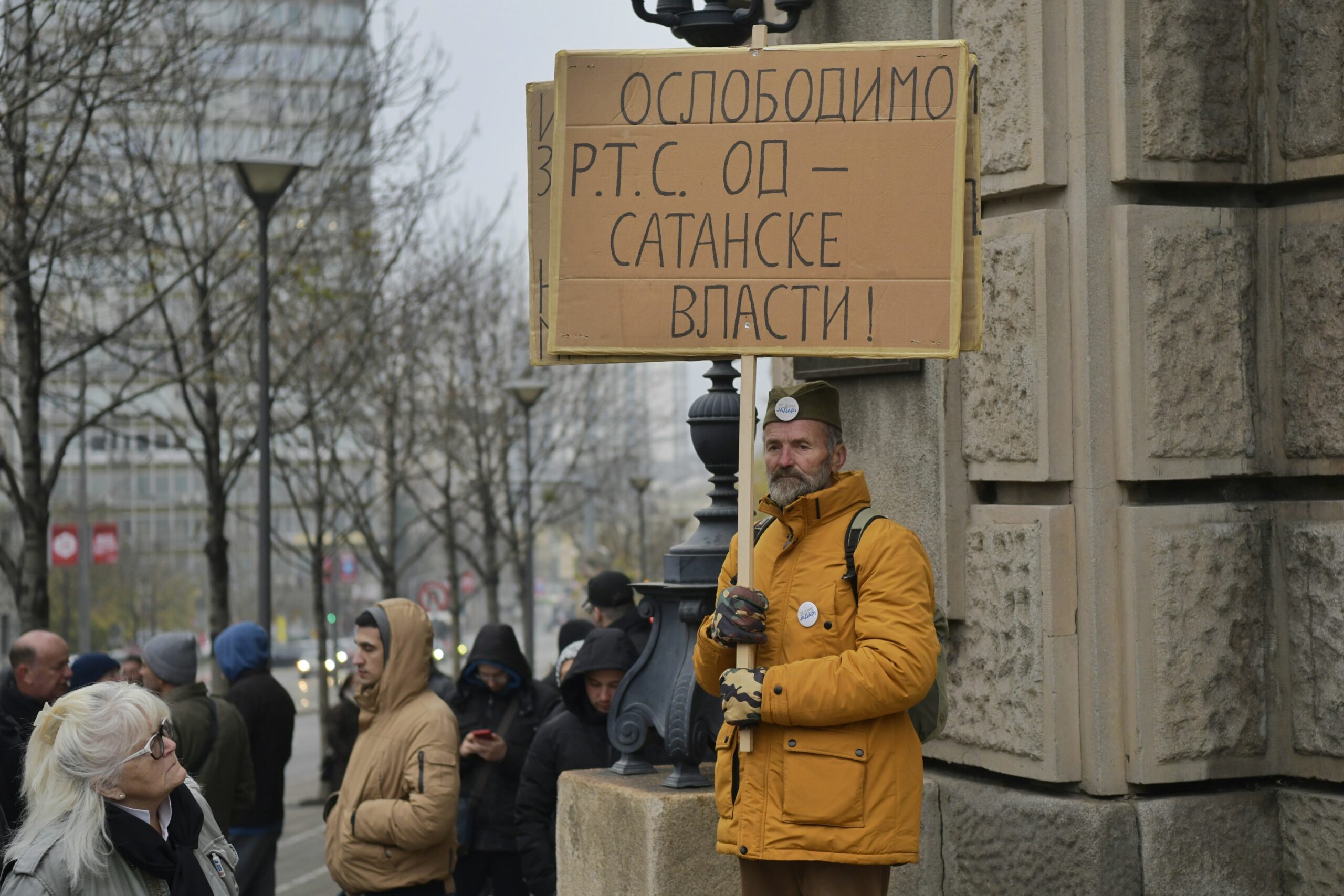 Beograd 27.11.2022. Protest poljoprivrednika i svih ostalih isred zgrade Vlade Srbije. Vlada Srbije, protest Foto: Goran Srdanov/Nova.rs