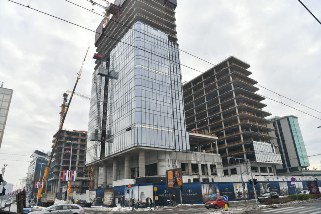 Zgrada, Gradilište, Delta distric, delta distrik