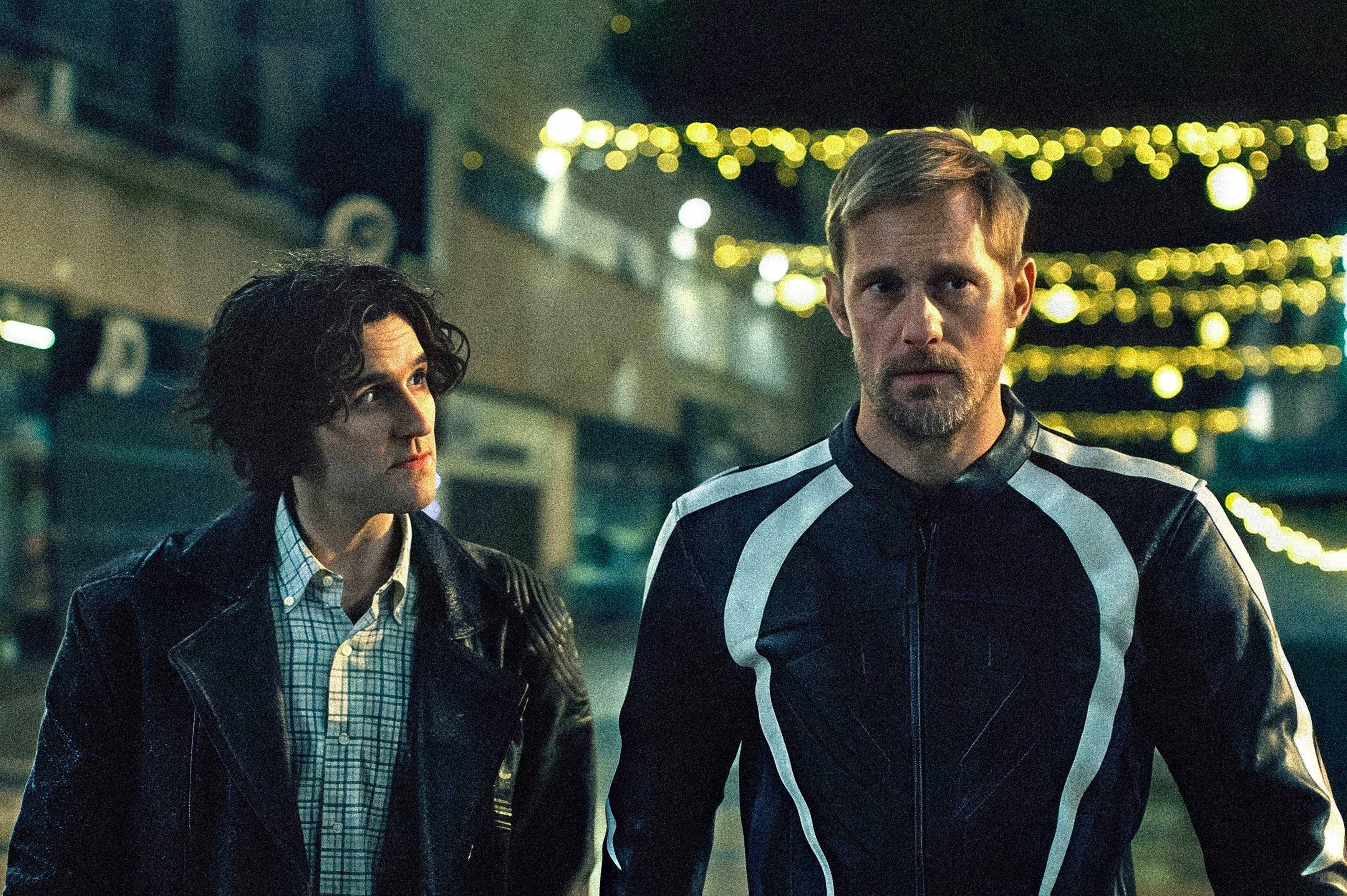 Harry Melling and Alexander Skarsgad in a scene from (C)A24 new movie: Pillion (2025).  “Suvozač” Hari Lajton