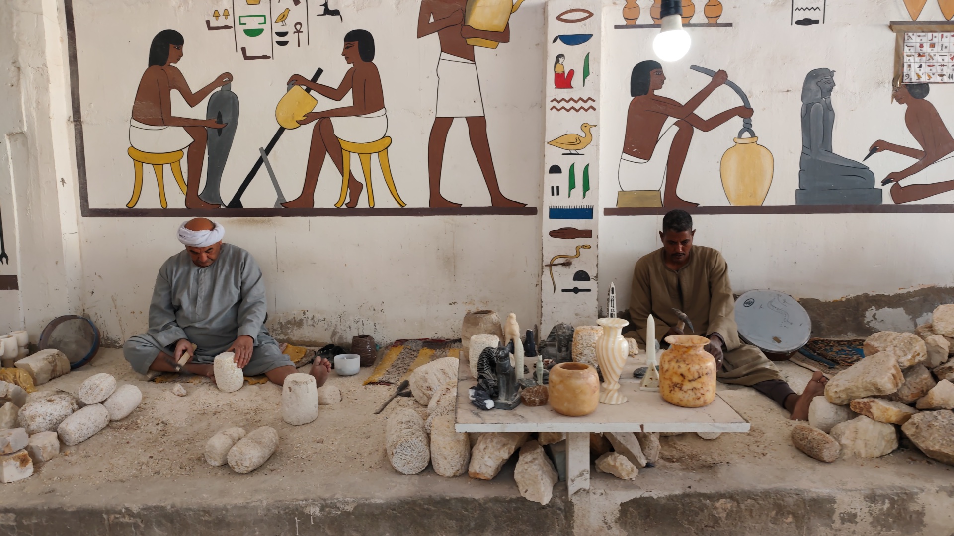 Majstori alabastera za Anu Kalabu