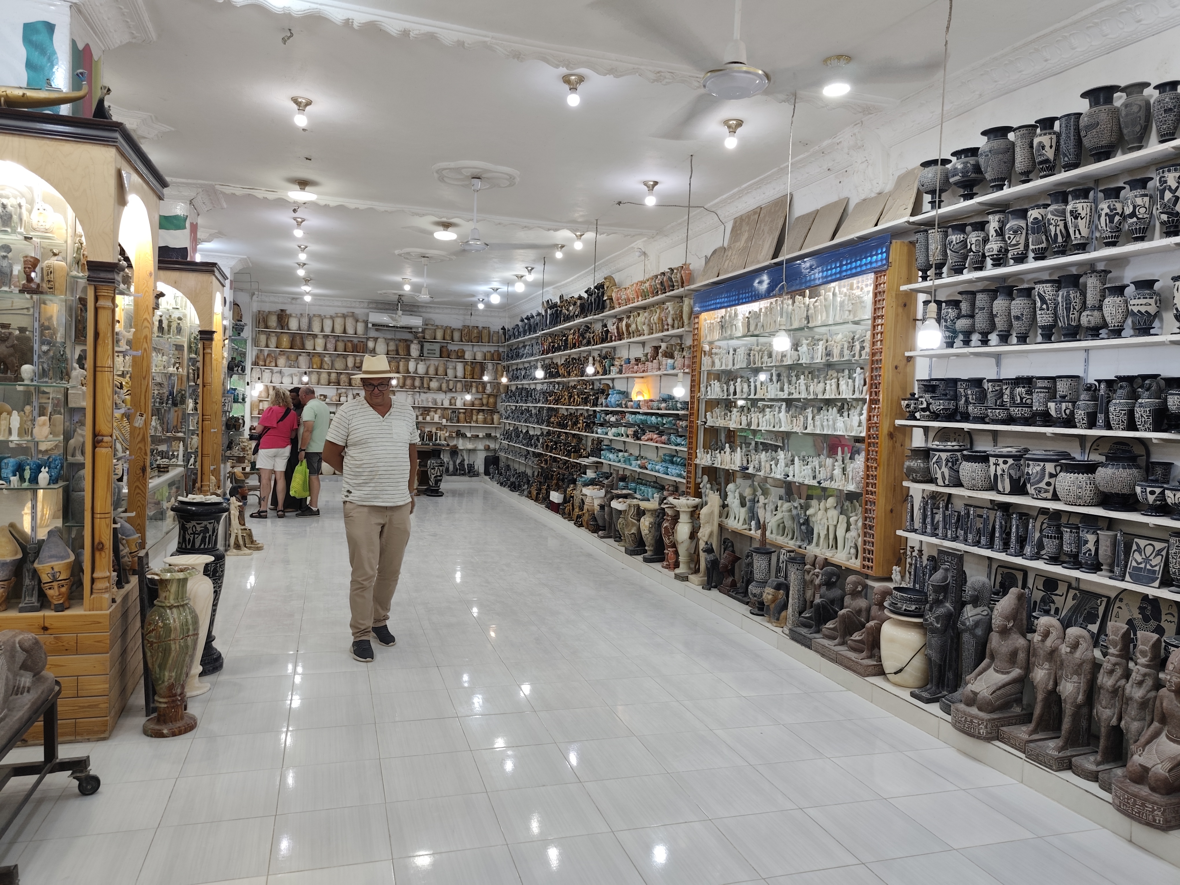 Majstori alabastera za Anu Kalabu