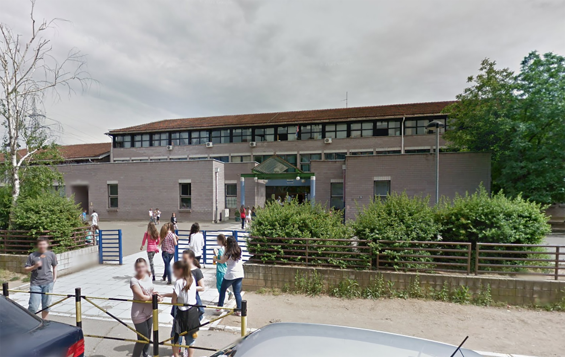 osnovna skola Mladost na Novom Beogradu.jpg