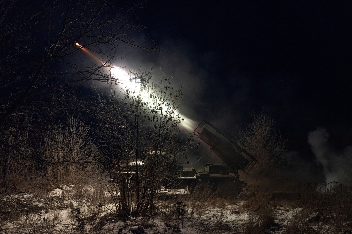 Ukrainian soldiers fire a MRLS BM-21 "Grad" towards Russian positions Credit line: Iryna Rybakova / AFP / Profimedia