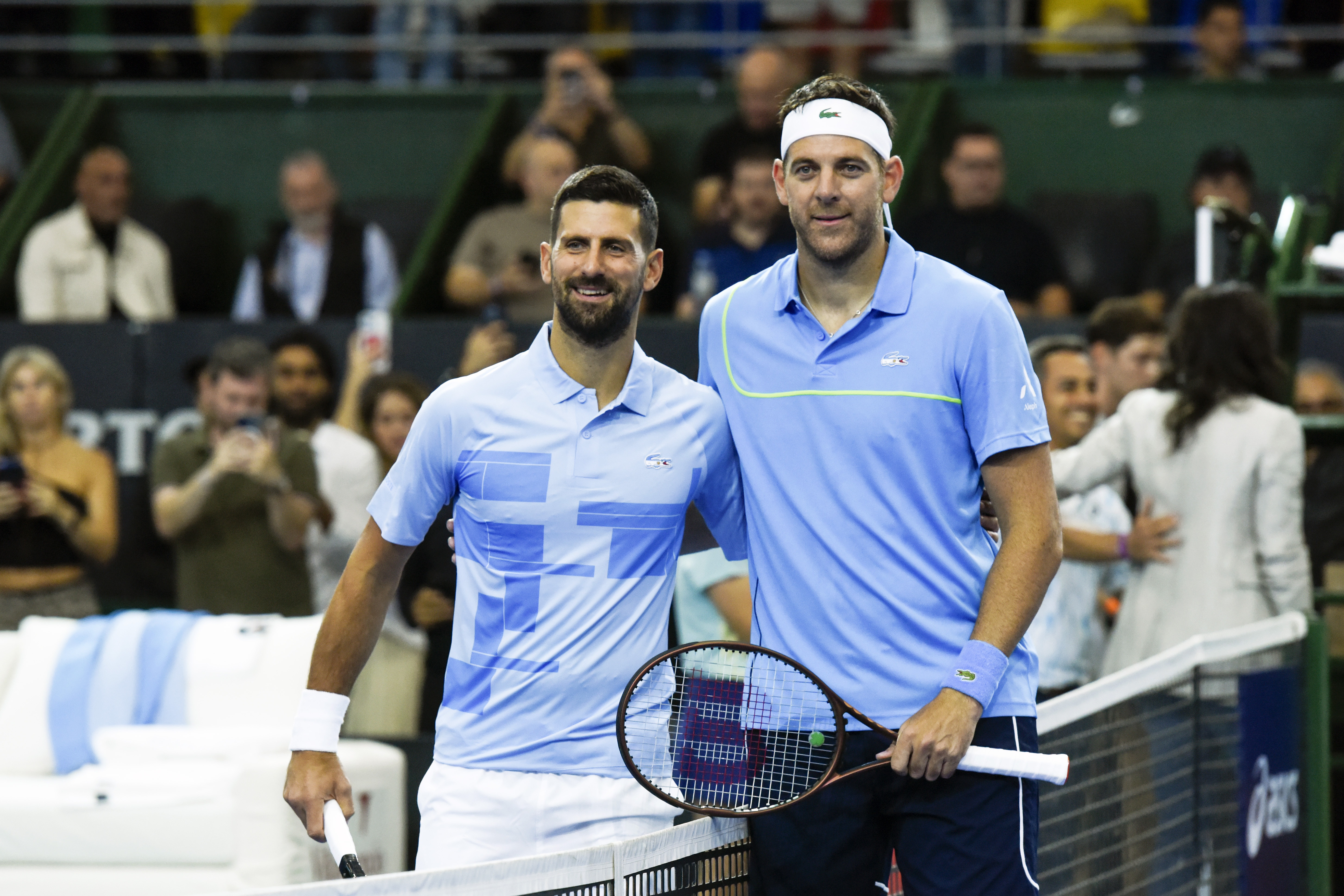 Argentine tennis player Juan Martín del Potro (R) poses with Novak Djokovic of Serbia in Buenos Aires