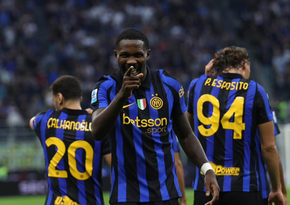 epa13294812 Inter Milan's Marcus Thuram celebrates after scoring the 3-0 goal