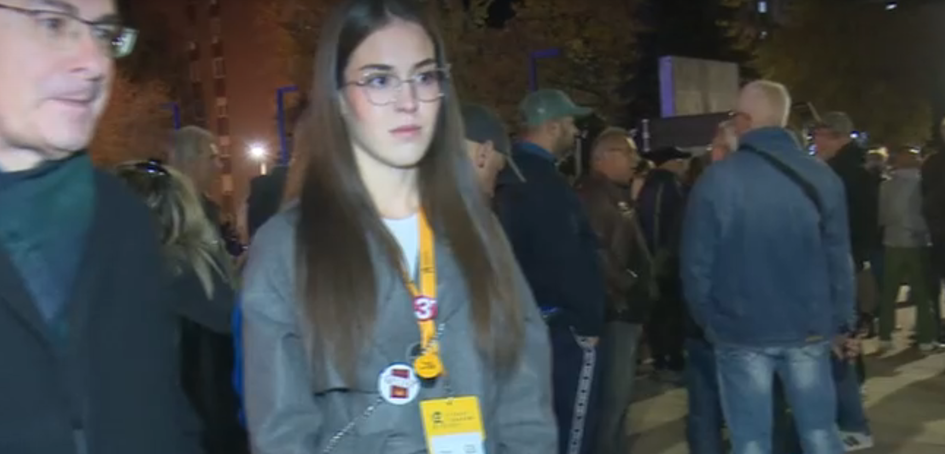 Studenti skup u Boru, "Dvostruki doček" za studente šetače u Boru: S jedne strane ulice njihove, sa druge pristalice SNS