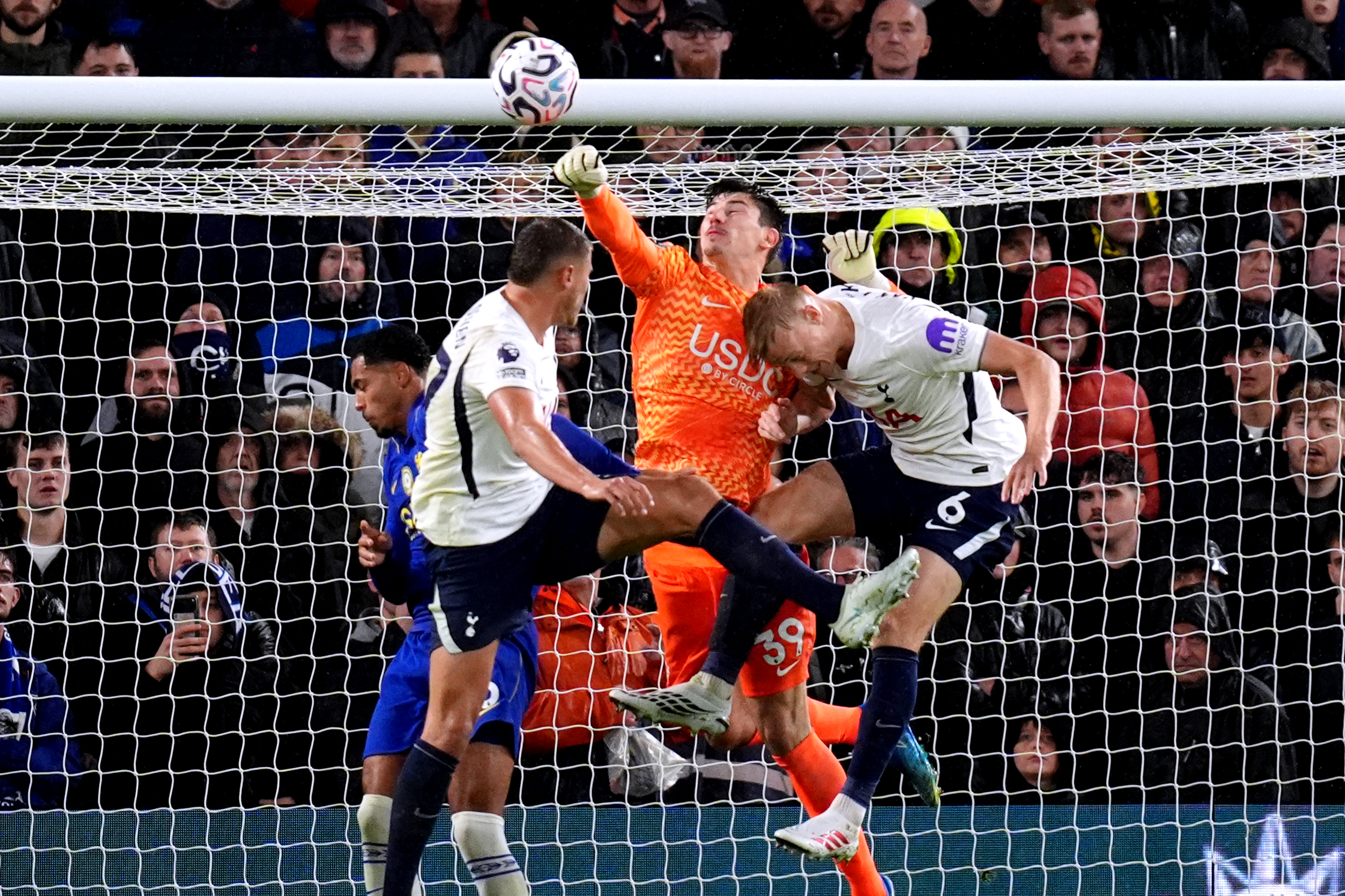 Chelsea goalkeeper Mike Penders (second from right) fails to clear the ball resulting in an own goal and Tottenham Hotspurs first goal of the game during the Premier League match at Stamford Bridge, London.