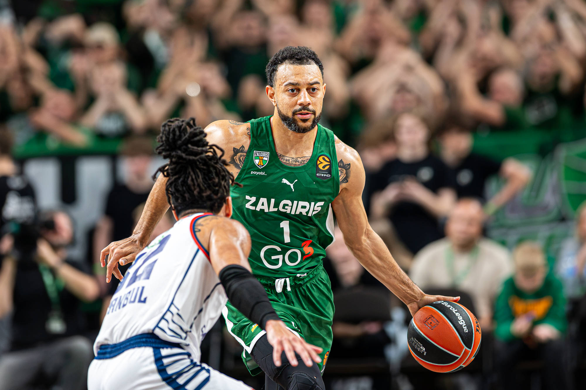 Zalgiris Kaunas vs Anadolu Efes Istanbul - EuroLeague NIGEL WILLIAMS-GOSS