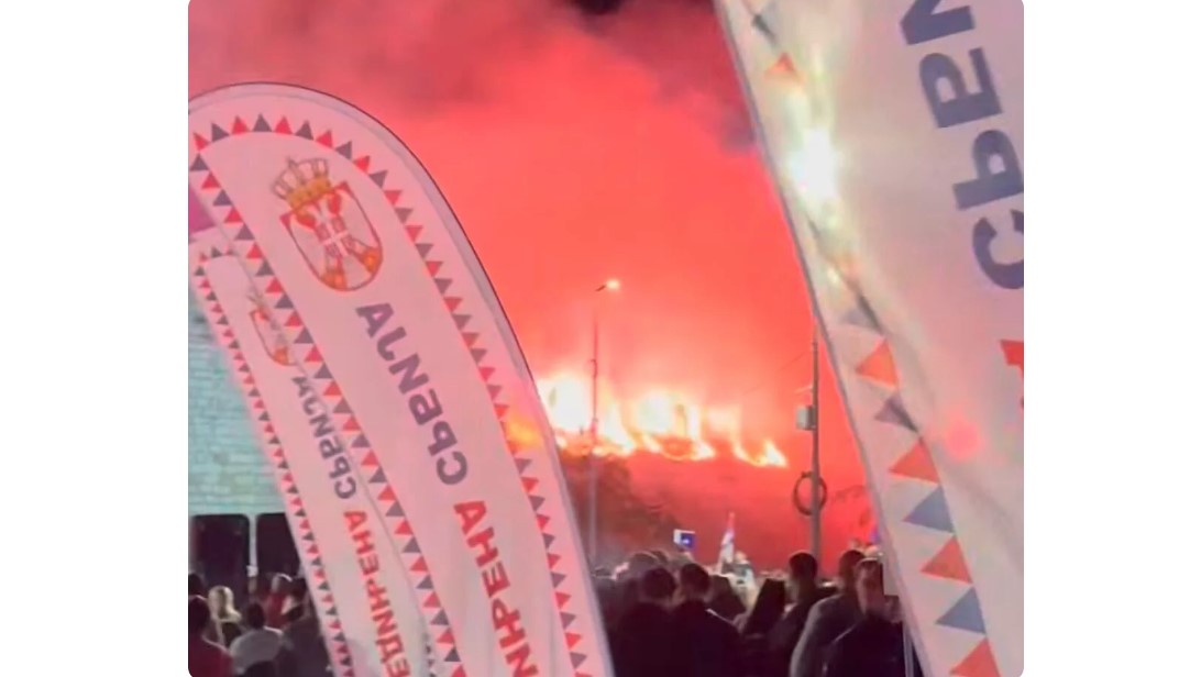 SNS u Nišu – palili baklje pa zapalili bedem Tvrđave