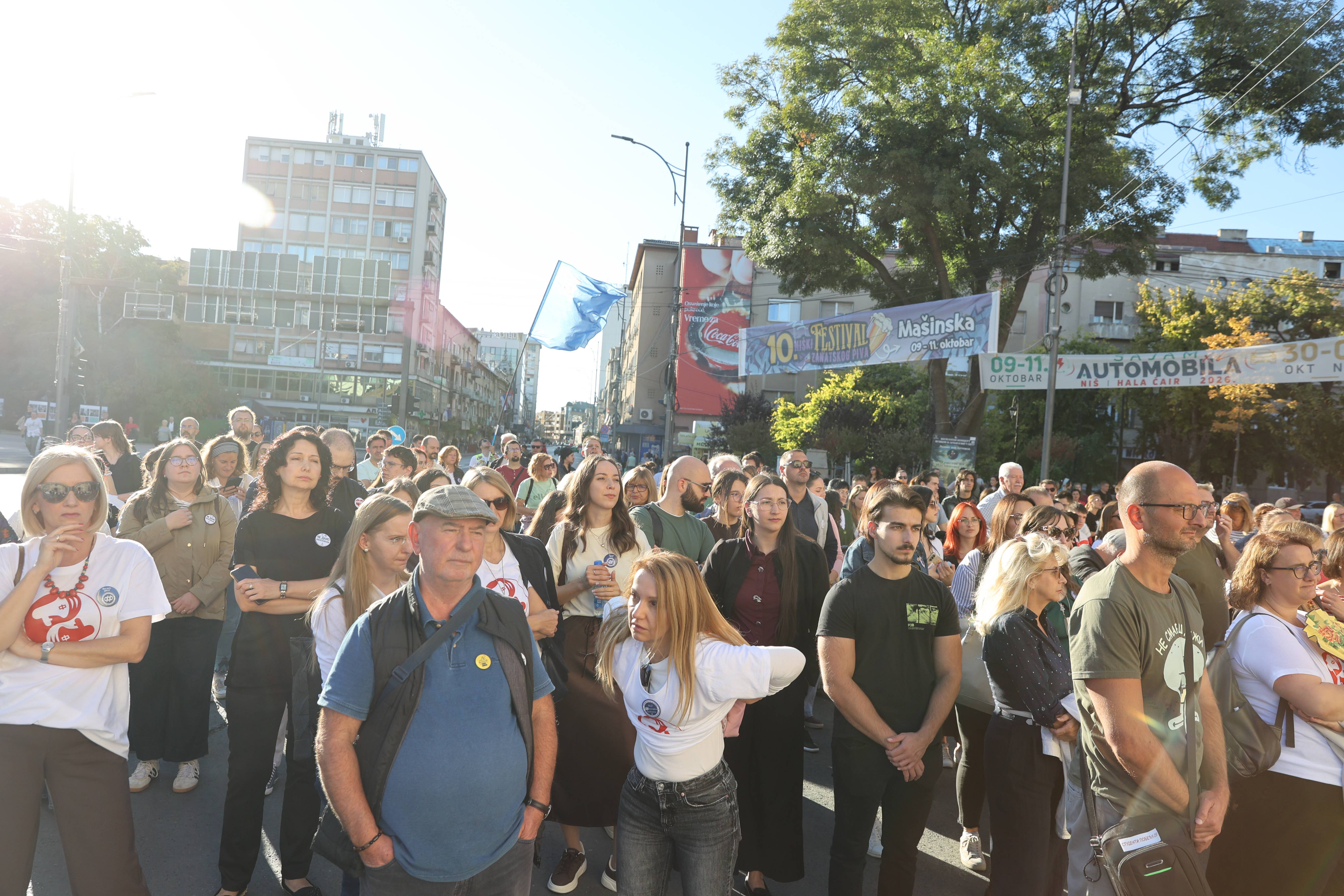 niš  Protest zaposlenih na  Filozofskom fakultetu u Nišu filizofski fakultet