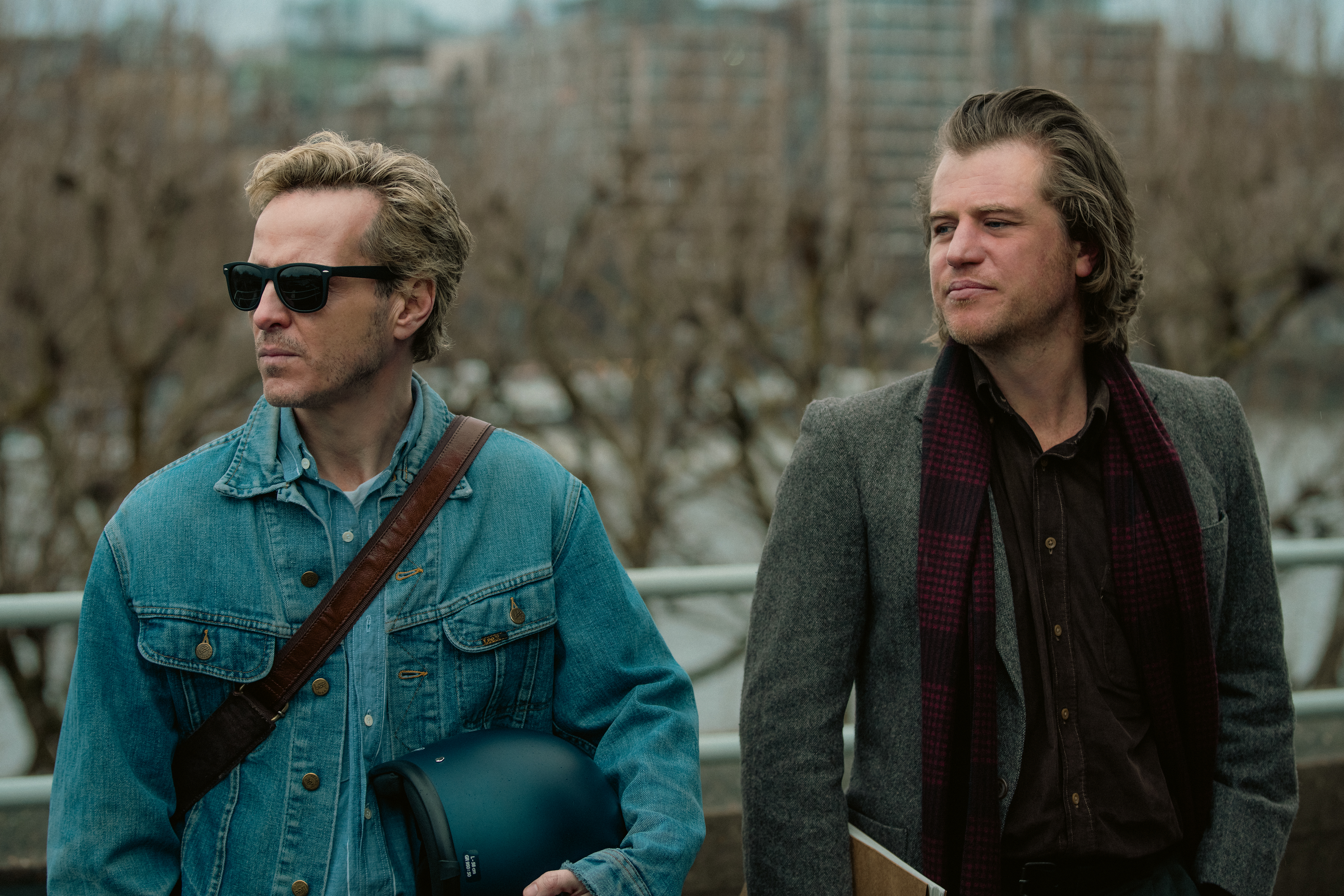 E_04093_RAndrew Scott stars as Ian Charleson and Johnny Flynn as Richard Eyre in ELSINORE, a Focus Features release.Credit: Anthony Dickenson / Focus Features/STUDIOCANAL © 2026 All Rights Reserved.